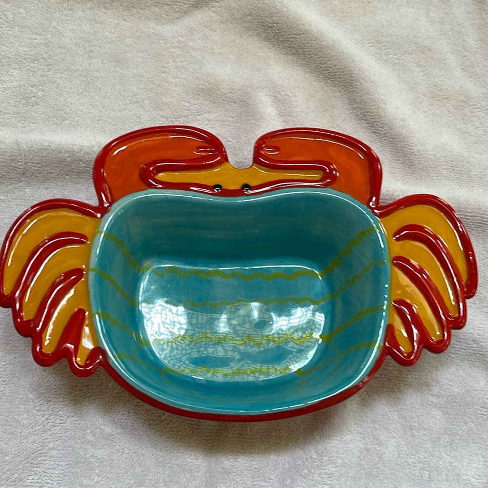 Crab shaped serving dish